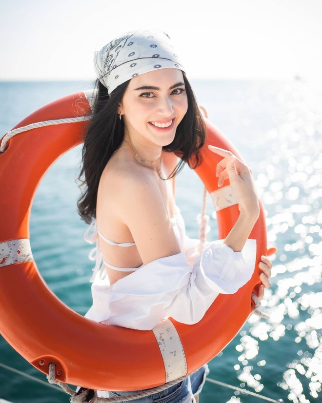 Người yêu Sơn Tùng MTP mặc bikini hư hỏng giống Ngọc Trinh, được 1 triệu like - Hình 2