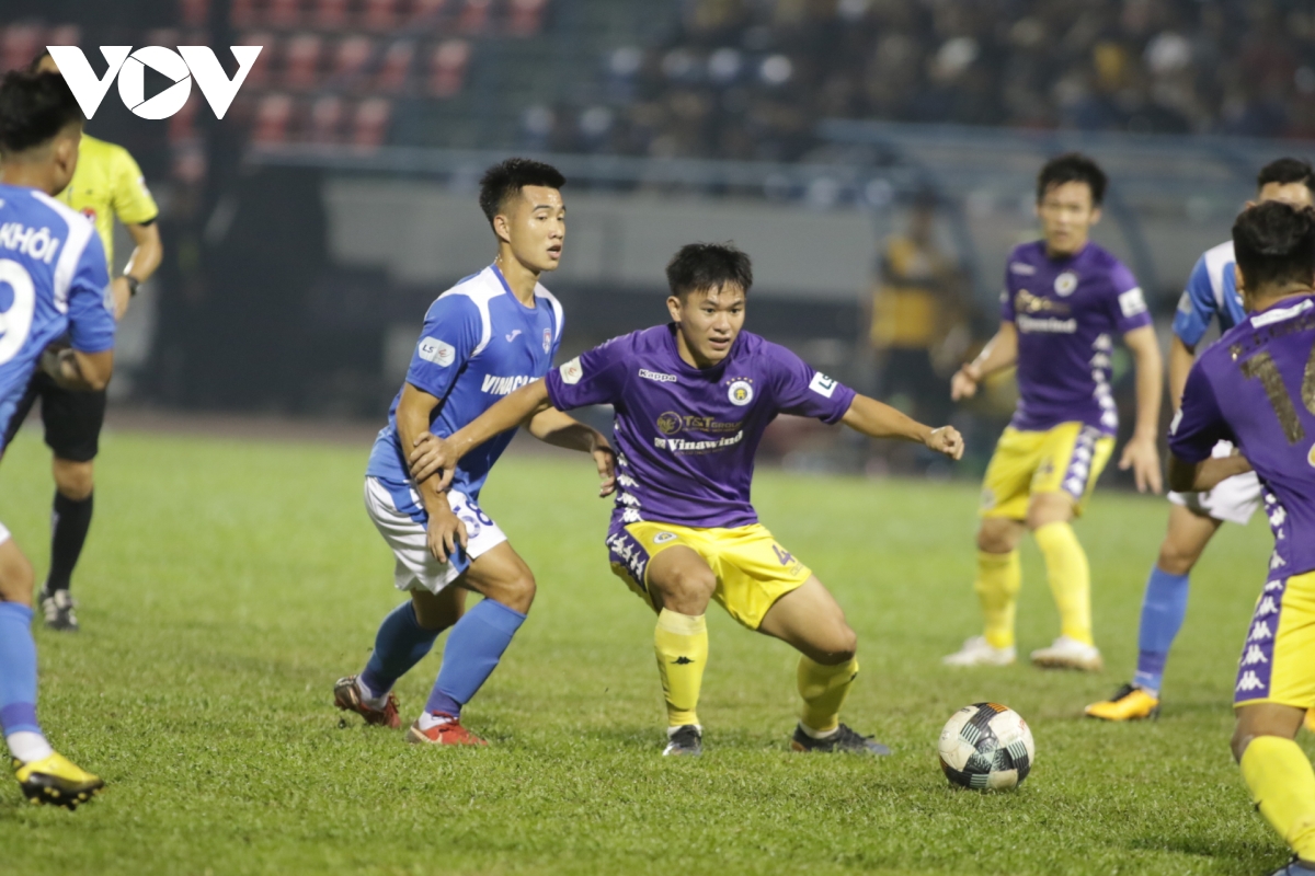 Những cầu thủ bước ra ánh sáng ở V-League 2020 - Hình 6