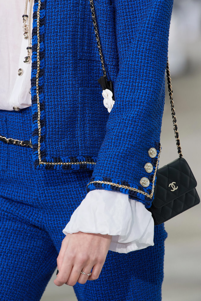 Những chiếc túi tí hon hứa hẹn vạn người mê của Chanel - Hình 7