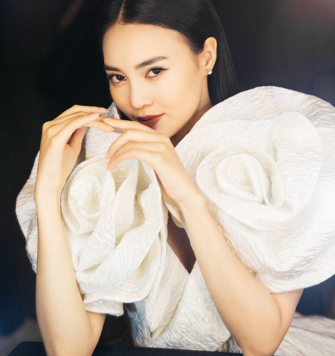 Ninh Dương Lan Ngọc lại khoe báu vật trên gương mặt, chứng minh xứng danh ngọc nữ - Hình 3