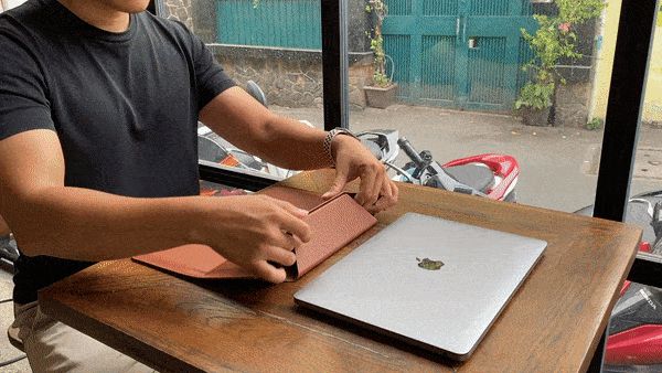 Trải nghiệm túi đựng laptop kiêm xếp hình 2 kiểu cho đỡ mỏi lưng: gọn nhẹ, thời trang nhưng giá cao - Hình 18