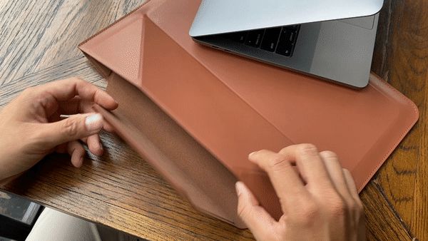 Trải nghiệm túi đựng laptop kiêm xếp hình 2 kiểu cho đỡ mỏi lưng: gọn nhẹ, thời trang nhưng giá cao - Hình 7