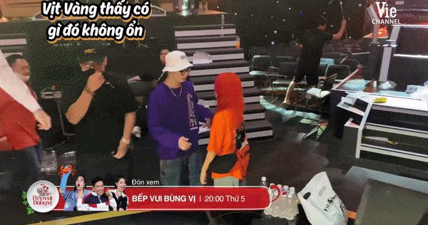Hết thuộc bài hơn cả MCK, thánh ăn cẩu lương GDucky còn làm dancer cho Tlinh - Hình 7