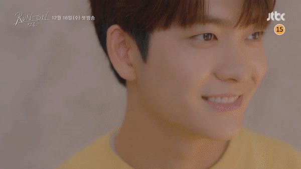 Kang Tae Oh đỉnh cao dại gái, bị ngã xuống hồ vẫn cười tít mắt với Sooyoung (SNSD) ở Run On - Hình 4