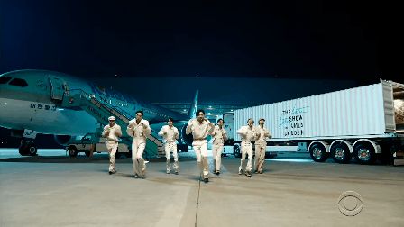 BTS chơi lớn thuê cả phi cơ, container, ra sân bay biểu diễn Dynamite ăn mừng được đề cử Grammy - Hình 1