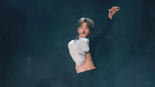 Cùng xem gà cưng biểu diễn: Bố Bang cười tự hào khi thấy Jimin (BTS) nhảy sexy, ông trùm SM lại biểu cảm khó đỡ trước EXO - Hình 3