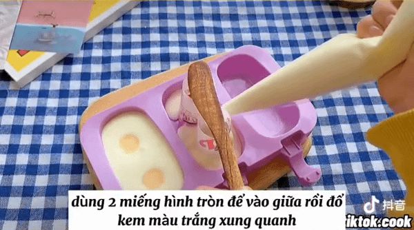 Kem trứng muối béo ngậy và thơm lừng từng gây sốt hóa ra cách làm siêu đơn giản, tranh thủ trời chưa lạnh các chị em cùng trổ tài thôi - Hình 5