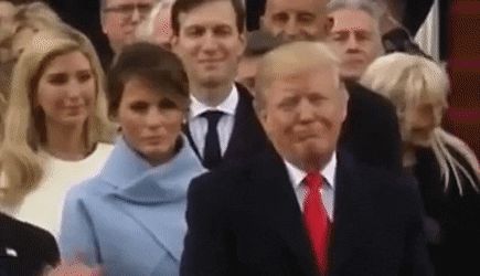 Những pha quay xe cực gắt của Đệ Nhất Phu Nhân Mỹ Melania Trump từng gây bão truyền thông thế giới, khiến ai nhìn cũng đứng hình vài giây - Hình 2