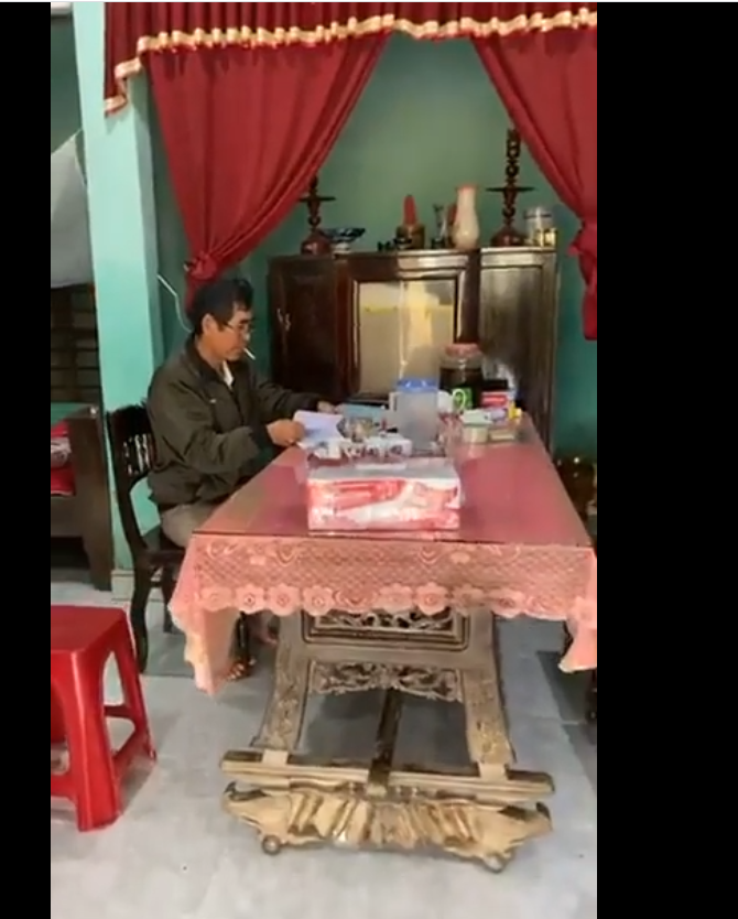Bị trưởng thôn mời đến nhà kiểm chứng, Thủy Tiên lặng lẽ xóa bài “vạch trần” nhưng không xin lỗi?