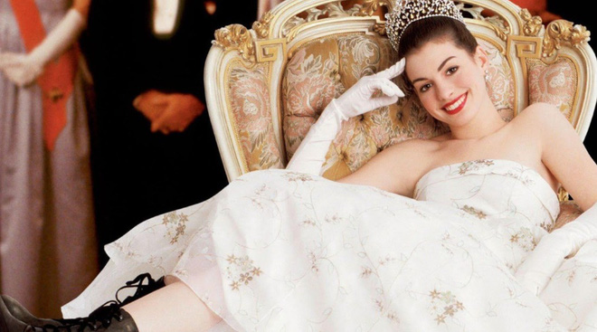 Anne Hathaway after 20 years: Hollywood's beautiful princess blossoms into a talented sharp-toothed witch - Photo 6