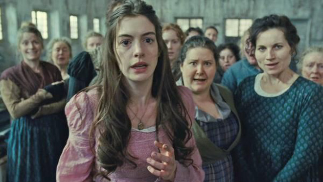 Anne Hathaway after 20 years: Hollywood's beautiful princess blossoms into a talented sharp-toothed witch - Photo 16