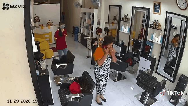 Người phụ nữ đến salon làm tóc dở, xin ra ngoài rồi đi mất hút khiến tiệm phải đăng tin tìm người thân - Hình 2