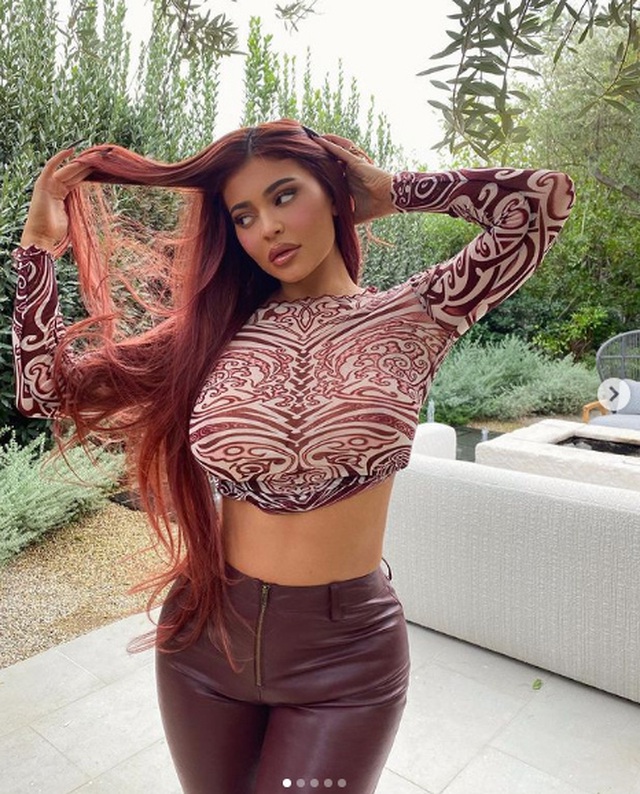 Choáng với váy bó sát của Kylie Jenner - Hình 7