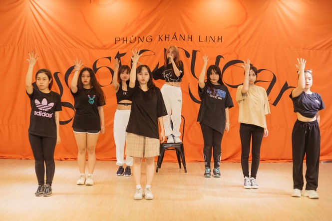 Clip: Phùng Khánh Linh dốc sức tập vũ đạo, vui mừng vì showcase đã cháy vé - Hình 5