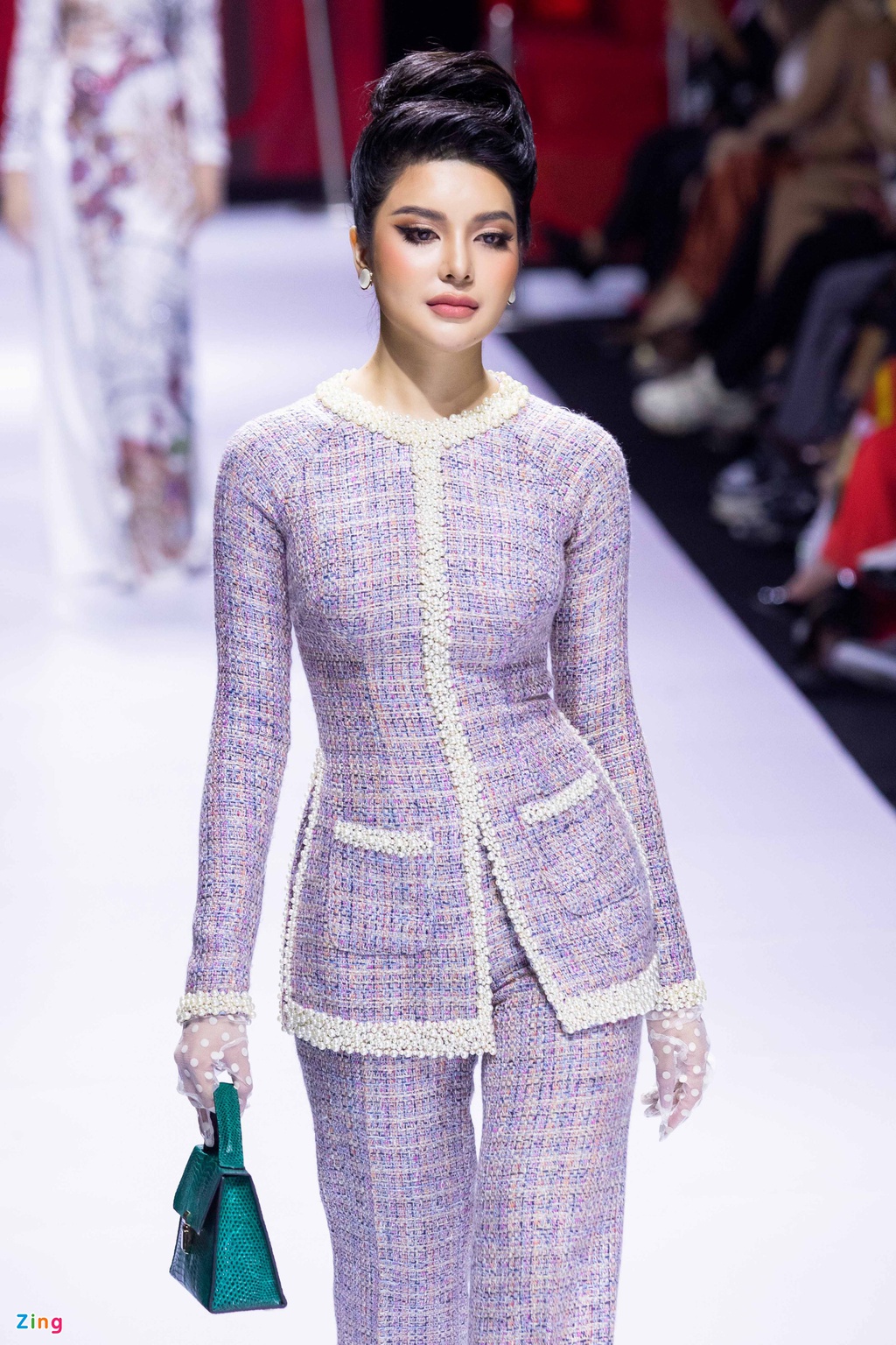 Nhà thiết kế Bảo Bảo lăng xê áo dài, đồ bà ba cho sui gia - Hình 12