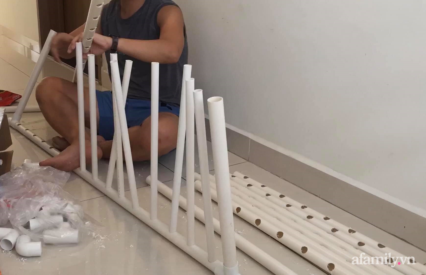 Ông bố của năm: Tự làm cũi quây hàng rào cho con chơi, chi phí siêu rẻ chỉ 469K cùng 5 bước đơn giản nghe xong chỉ muốn bắt tay làm ngay lập tức - Hình 8