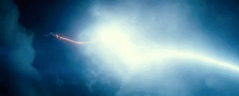 Trông sợi chỉ vàng của Taylor Swift ở MV quen quen, chị mượn thẳng thừng từ Wonder Woman luôn? - Hình 4