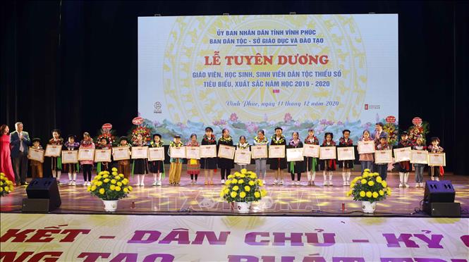 Tuyên dương giáo viên, học sinh dân tộc thiểu số tiêu biểu, xuất sắc - Hình 2