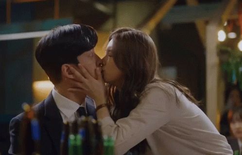 Chân lí phim Hàn: Lee Jong Suk muôn đời làm thánh hôn, Lee Min Ho mãi là cậu ấm giới siêu giàu á! - Hình 31