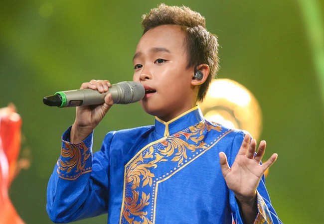 Hồ Văn Cường khó nhận ra ở tuổi 17 sau 4 năm đoạt Vietnam Idol Kids - Hình 4