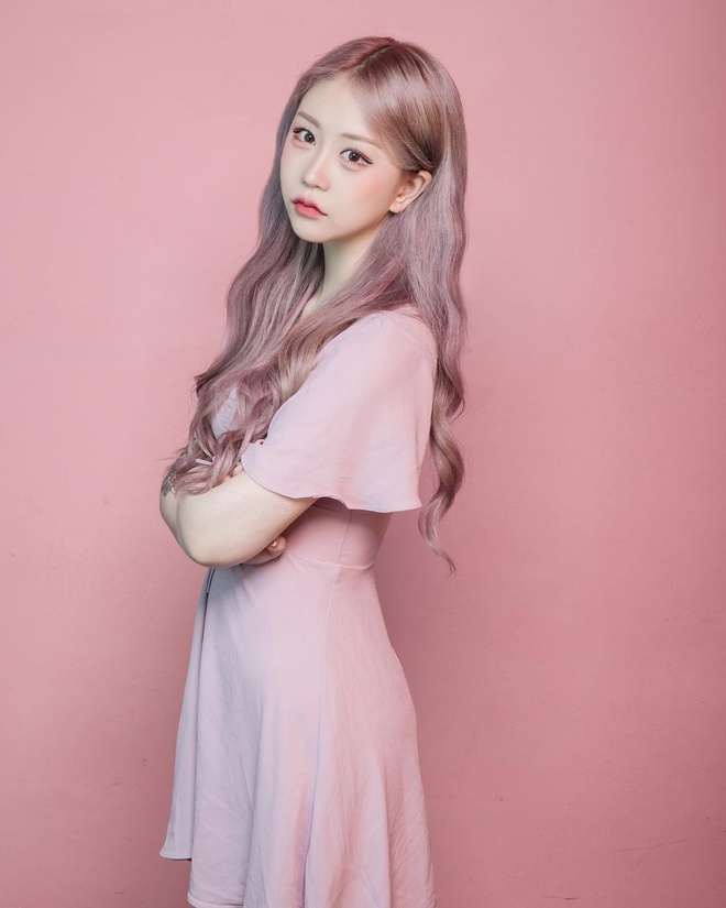 Hot girl Hàn Quốc phẫu thuật thẩm mỹ toàn cơ thể - Hình 5