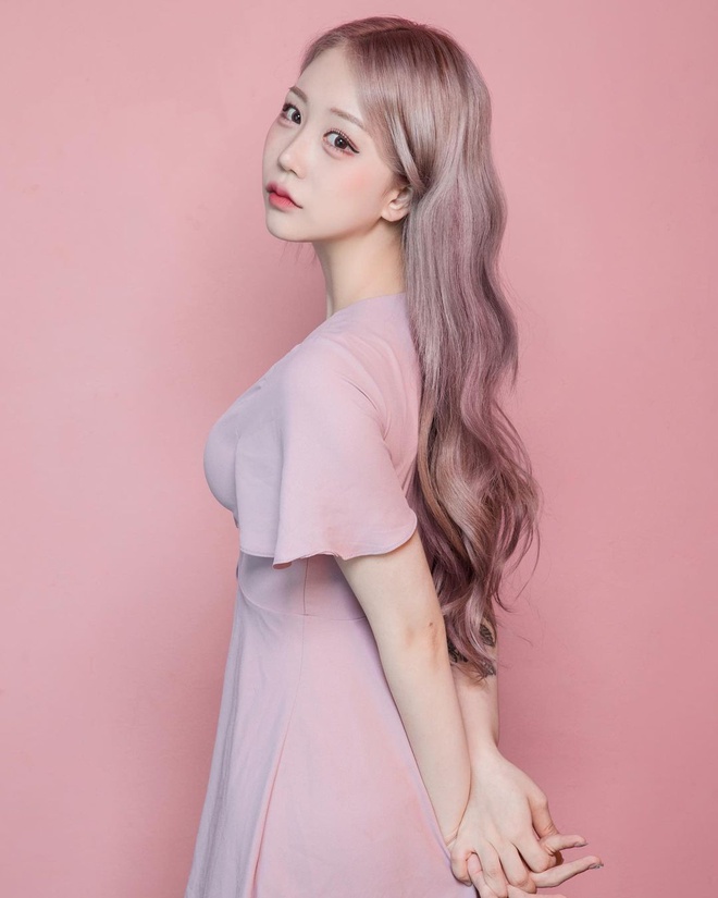 Hot girl Hàn Quốc phẫu thuật thẩm mỹ toàn cơ thể - Hình 6