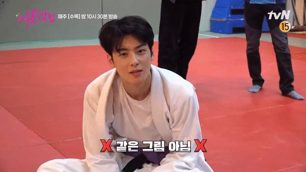 Cha Eun Woo cam chịu để Moon Ga Young trét bánh kem lên người ở hậu trường True Beauty, người hiền đến thế là cùng! - Hình 3