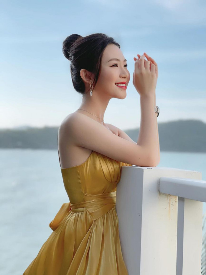 Nhan sắc tựa nàng thơ của Người đẹp được yêu thích nhất Hoa hậu Việt Nam 2020 - Hình 2