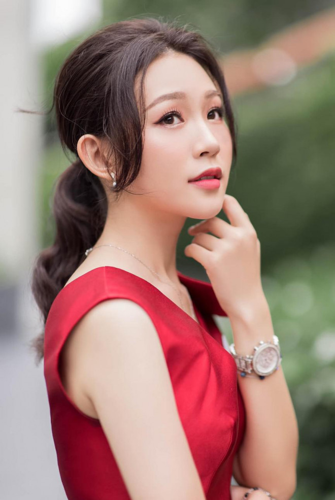 Nhan sắc tựa nàng thơ của Người đẹp được yêu thích nhất Hoa hậu Việt Nam 2020 - Hình 6
