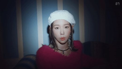 Taeyeon khoe visual không tuổi trong MV vấn vương tình cũ, nhạc hay miễn chê nhưng quá ngắn làm fan thòm thèm - Hình 3