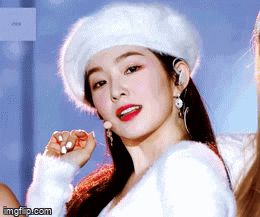 Cùng 1 khoảnh khắc tại KBS Gayo Daechukje, năm ngoái Irene gây sốt vì đẹp như tiên tử, năm nay đã bị tố cướp chỗ trắng trợn - Hình 1