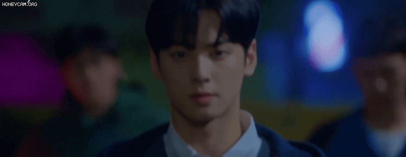 Cha Eun Woo phát hoảng, núp lùm theo dõi khi thấy Moon Ga Young hẹn hò trai lạ ở tập 4 True Beauty - Hình 13