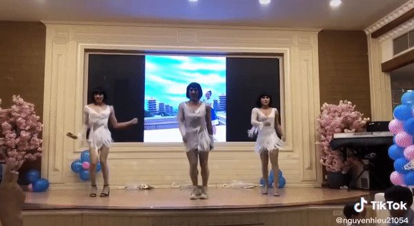 Những dancer tới từ chợ Mơ quẩy cực sung trong đám cưới làm nức lòng khách khứa, nhưng danh tính thật sự mới sốc lên sốc xuống - Hình 1