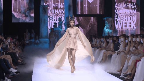 So trình catwalk của 3 nàng Tân Hoa hậu tại sàn diễn AVIFW: Đỗ Hà sở hữu đôi chân dài nhất liệu có phải là lợi thế? - Hình 5