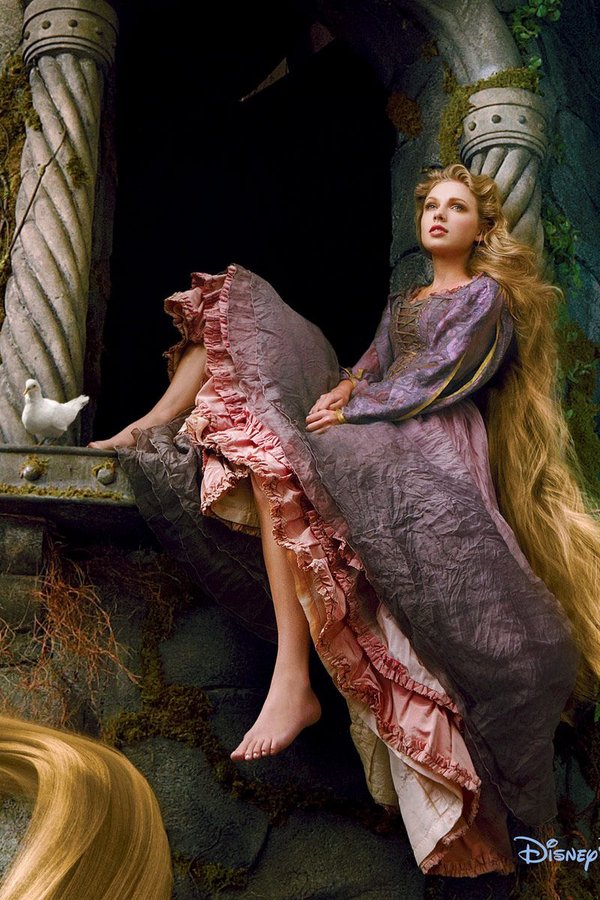 Galaxy Cinema - Tangled (2010) Phần hình ảnh trong Công chúa tóc mây được  trau chuốt tỉ mỉ, từ tạo hình của Rapunzel với mái tóc thần óng ả, hình ảnh  của