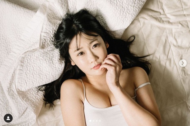 Đăng tải bộ ảnh đồ ngủ đầy gợi cảm, nàng hot girl quyến rũ được cộng đồng mạng chú ý - Hình 17