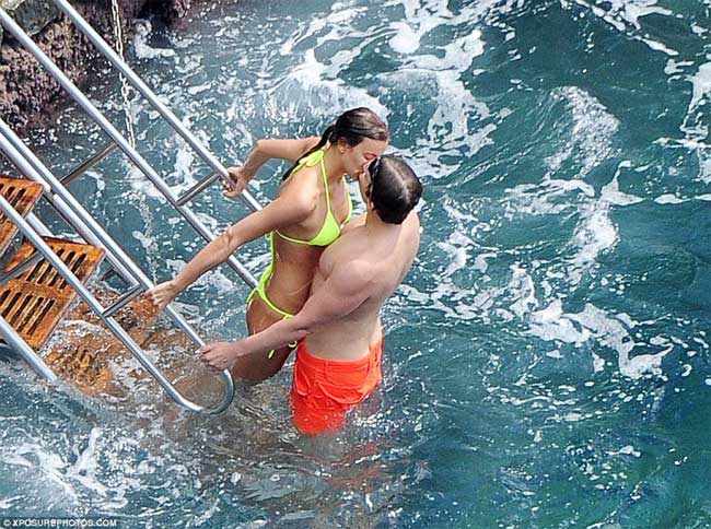 Irina Shayk: Đẹp, giàu, sexy nhưng đàn ông vẫn sợ, 2 lần đứt tình với CR7, triệu phú - Hình 11