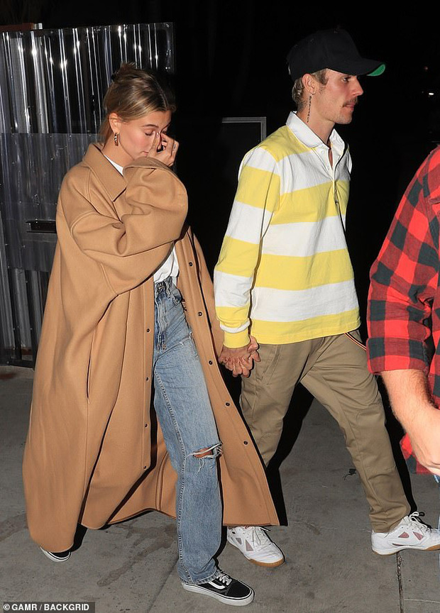Justin Bieber bỗng lên top Naver vì loạt ảnh dạo phố, khiến báo chí xứ Hàn thốt lên: Có đúng là mới 25 tuổi không? - Hình 5