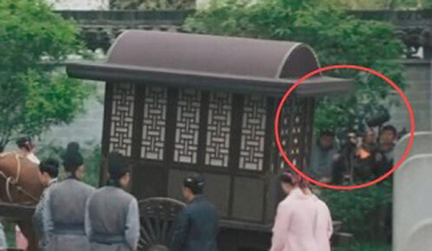 Loạt sạn ngớ ngẩn của 5 bom tấn truyền hình Hoa Ngữ: Một diễn viên phải đóng thế đến tận 3 vai ở Trần Tình Lệnh - Hình 3