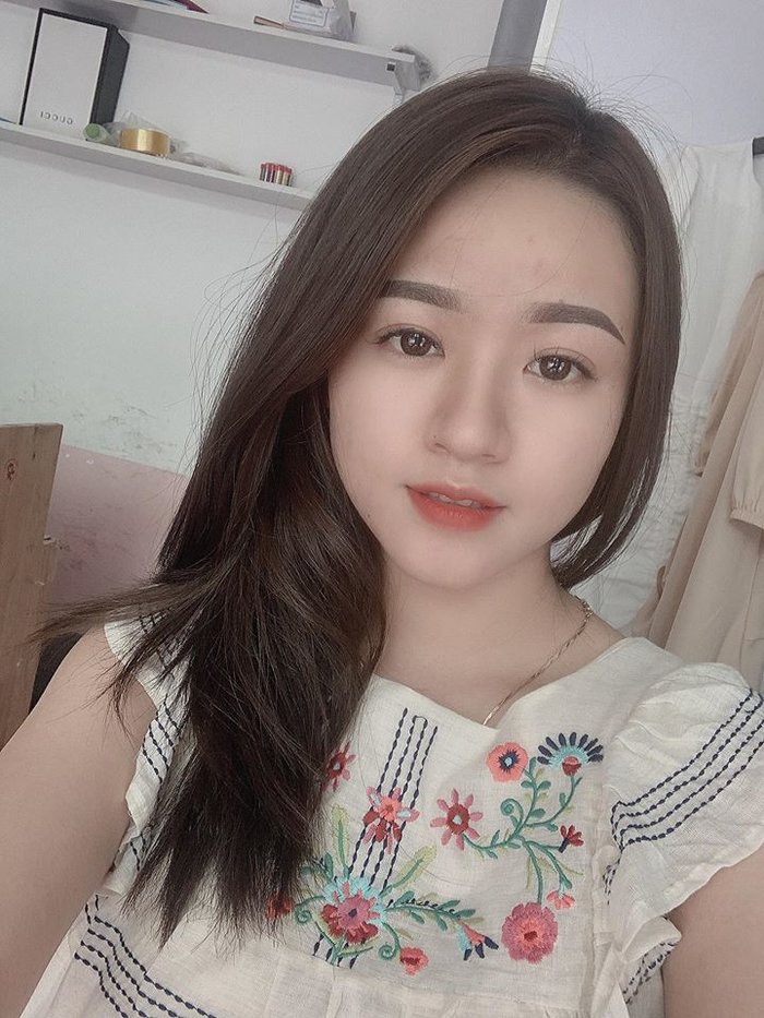Nàng WAGs mới nổi đẹp như thiên thần của tuyển thủ Việt Nam - Hình 6
