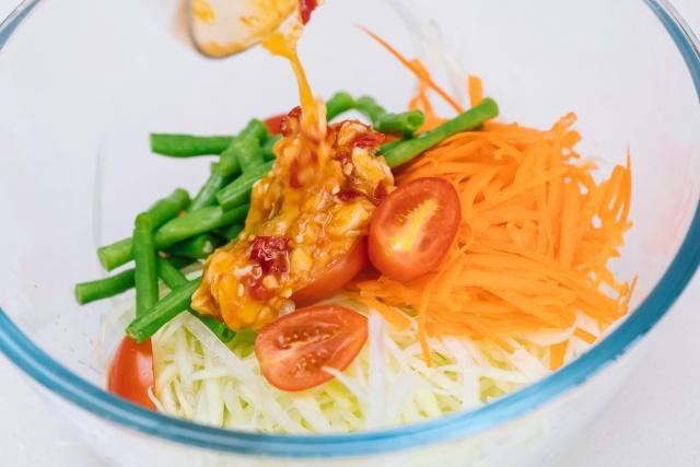 Người Thái có món nộm đu đủ ngon nổi tiếng, học ngay cách làm vì cực dễ! - Hình 5
