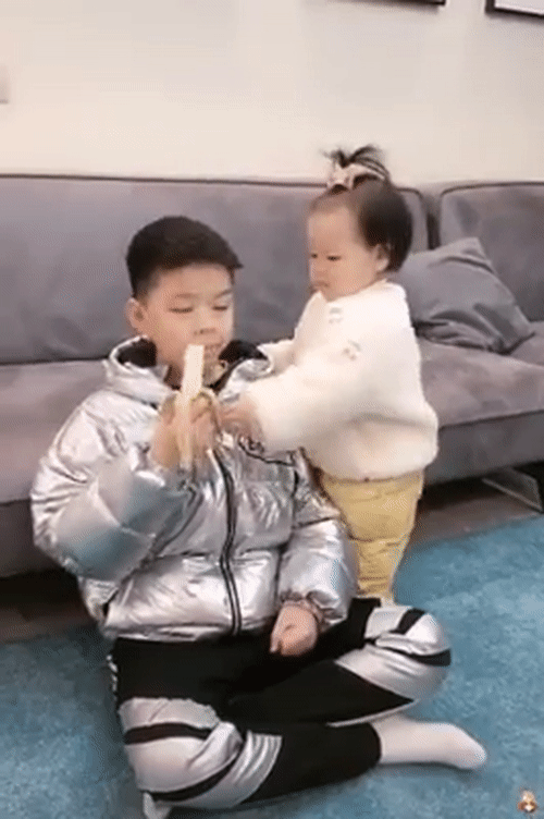 Nhìn những hình ảnh hài hước này bạn sẽ hiểu vì sao cậu nhóc nào cũng muốn có một cô em gái - Hình 2