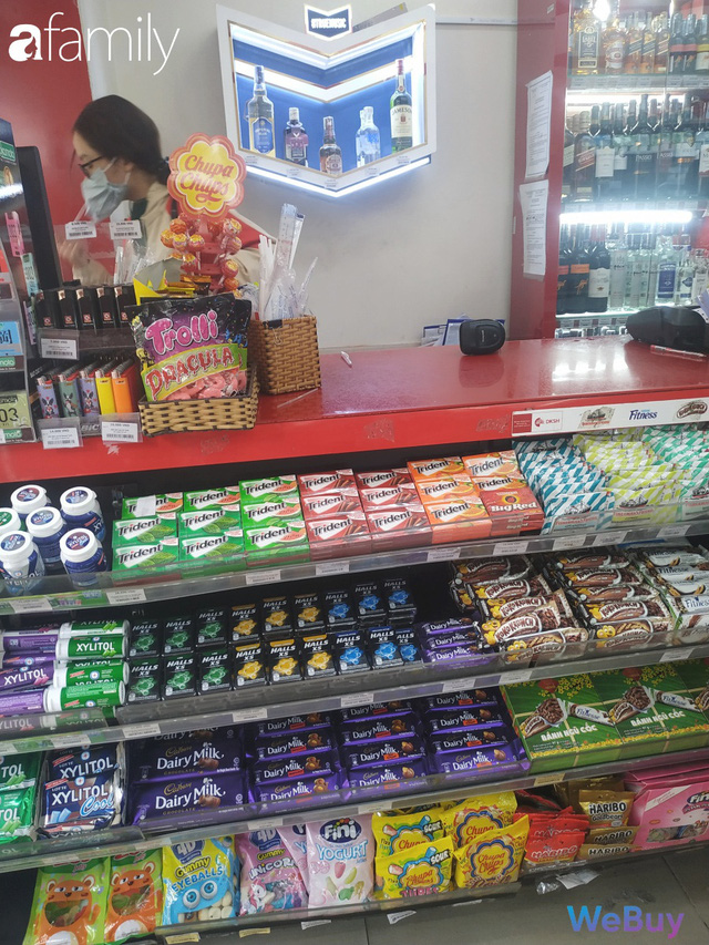 Sài Gòn chống Corona: Siêu thị, hiệu thuốc cháy hàng, khách muốn mua phải chờ sang tuần sau - Hình 1