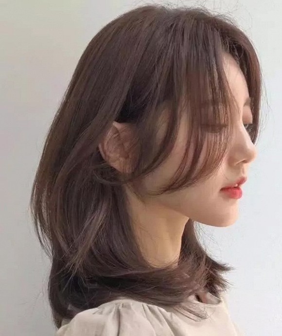 Kiểu tóc Hàn Quốc: Kiểu tóc Hàn Quốc đang là trào lưu hot nhất hiện nay. Hãy cùng xem những hình ảnh liên quan để tìm kiếm những kiểu tóc đang được yêu thích nhất tại Hàn Quốc.