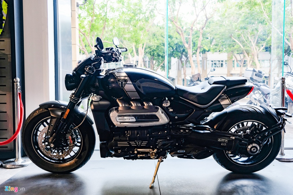 Triumph Rocket 3 TFC về Việt Nam giá 1,3 tỷ đồng - Hình 2