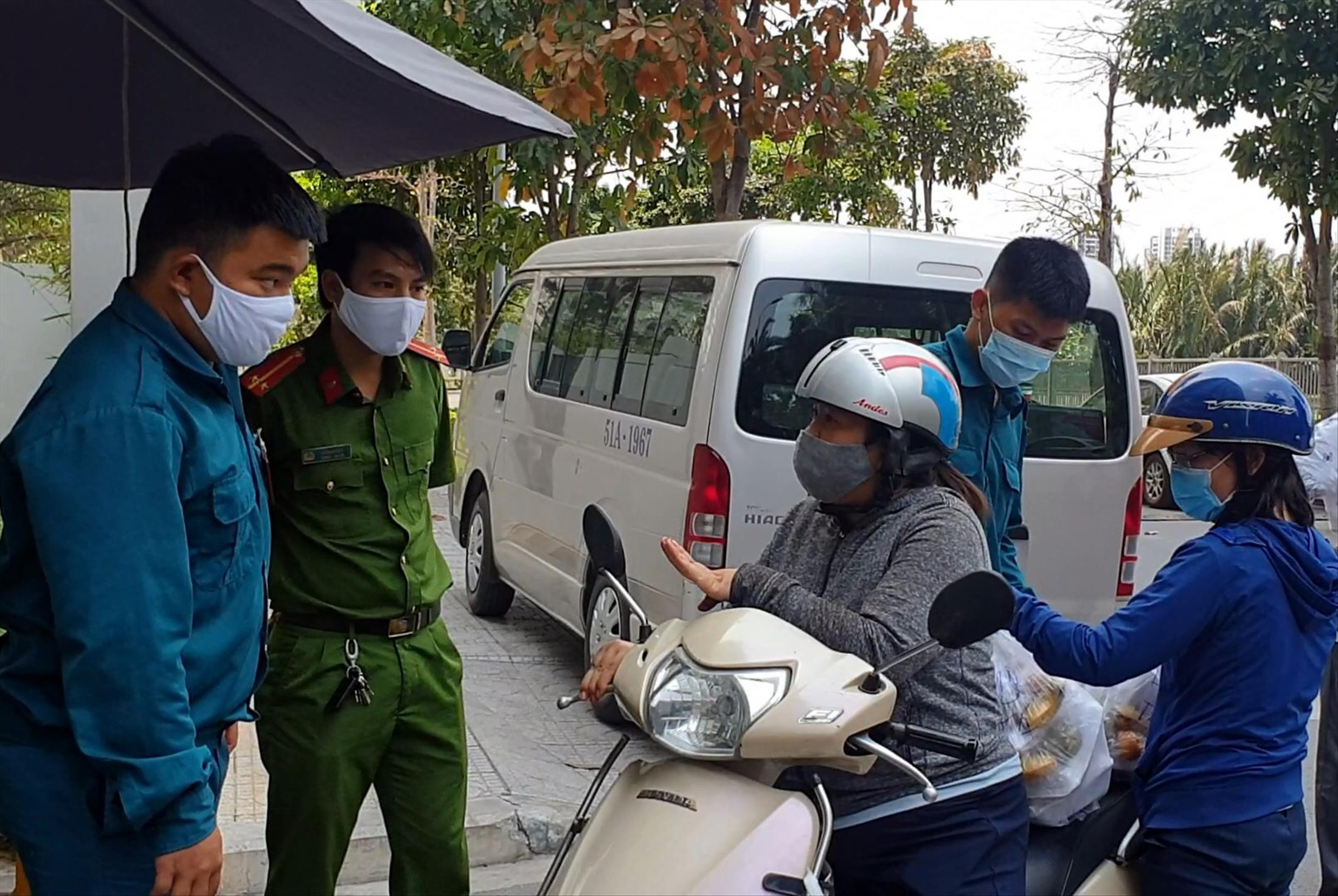 Những người thầm lặng - Hình 2