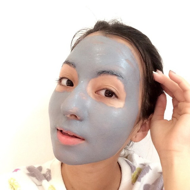 Rảnh rỗi ở nhà đắp mặt nạ dưỡng da, chị em có biết lỗi sai tày trời khiến da xuất hiện thêm vài nếp nhăn lão hóa - Hình 4