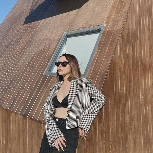 Áo blazer, quần ống rộng là các outfit xịn sò đang phủ sóng instagram - Hình 10