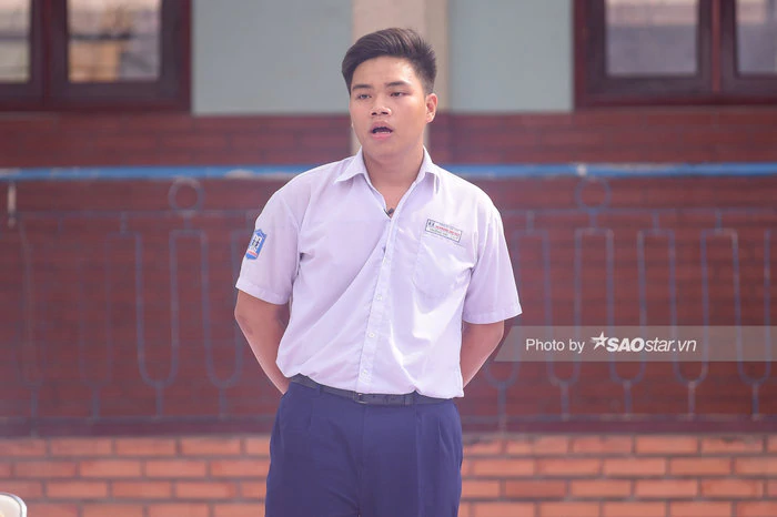 Gil Lê - Khả Ngân lặng người vì bài học nhân văn giữa thầy dạy Toán và cậu trai lớp 11 'sợ Toán' - Hình 2