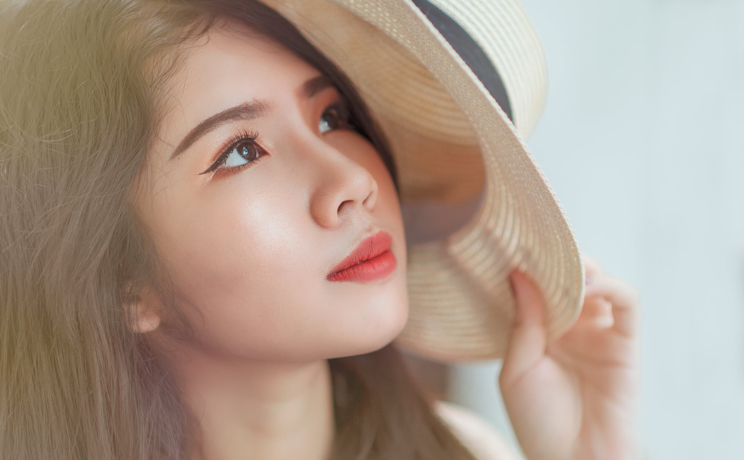 Gợi ý các bước trang điểm cơ bản cho nàng mặt tròn - Hình 5